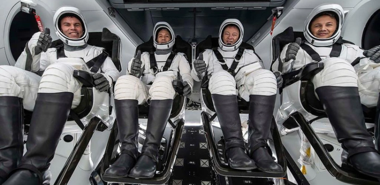 Türkiye’nin ilk astronotu Alper Gezeravcı’nın uzay yolculuğuna saatler kaldı