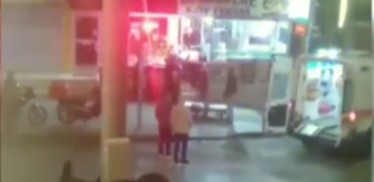 Yakın arkadaşları tarafından öldürülmüştü, acılı baba Oğlumu hastaneye yetiştiremedim, kollarımda öldü