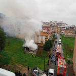 YAŞLI ÇİFTİN EVİNDE YANGIN PANİĞİ