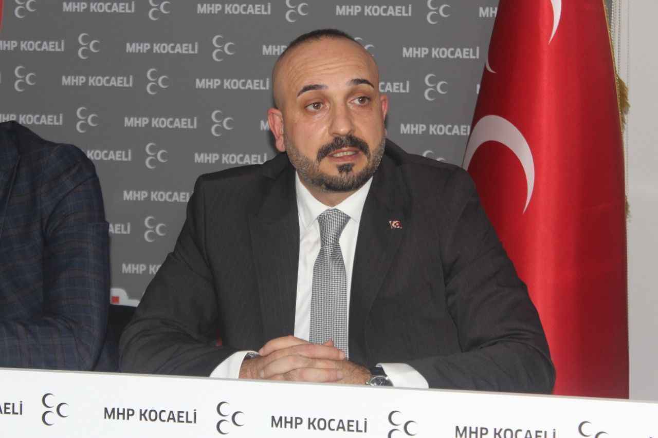 Demirbaş; DEM'li Ömer Faruk Gergerlioğlu, terörist ve terör seviciliğini bir kez daha ortaya koydu.