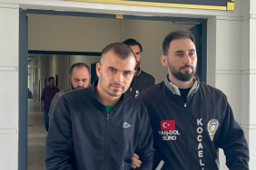 DÜŞÜK AYARLI ALTINLARLA 5 KUYUMCUYU 200 BİN TL DOLANDIRDILAR