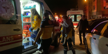 EVİN MUTFAĞI ALEV ALEV YANDI: 2'Sİ ÇOCUK 5 KİŞİ DUMANDAN ETKİLENDİ