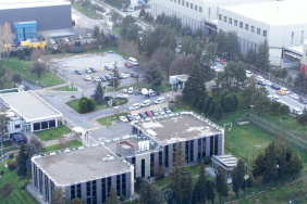 GEBZE'DE İŞÇİLERİN REHİN ALINDIĞI FABRİKA HAVADAN GÖRÜNTÜLENDİ