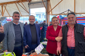 Hürriyet’ten Yeşilova Pazarı’nda içten buluşma