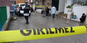 KUZENİNİ ÖLDÜREN SANIK: "HER GÜN İNSAN ÖLDÜRMÜYORUZ" "KENDİMİ VE AİLEMİ KORUDUM. İSTEMEYEREK DE OLSA BİR CANIN ÖLÜMÜNE VESİLE OLDUĞUM İÇİN PİŞMANIM" SANIĞIN YEĞENİ BEYZA A.: "AMCAM O GECE BİZİMLE OLMASAYDI İKİ KADIN CİNAYETİ İŞLENECEKTİ"