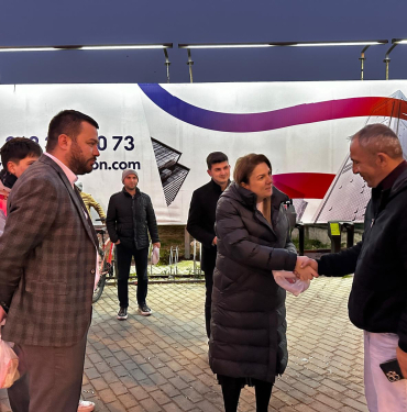 Merttürk, fabrika işçilerini mesailerine uğurladı