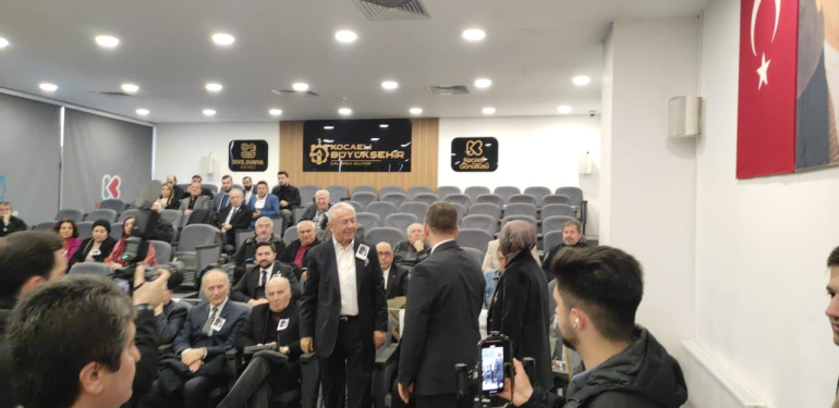 Muharrem Tutuş’tan nezaketsiz davranış! “Yakışıksız bir hareket yaptı”