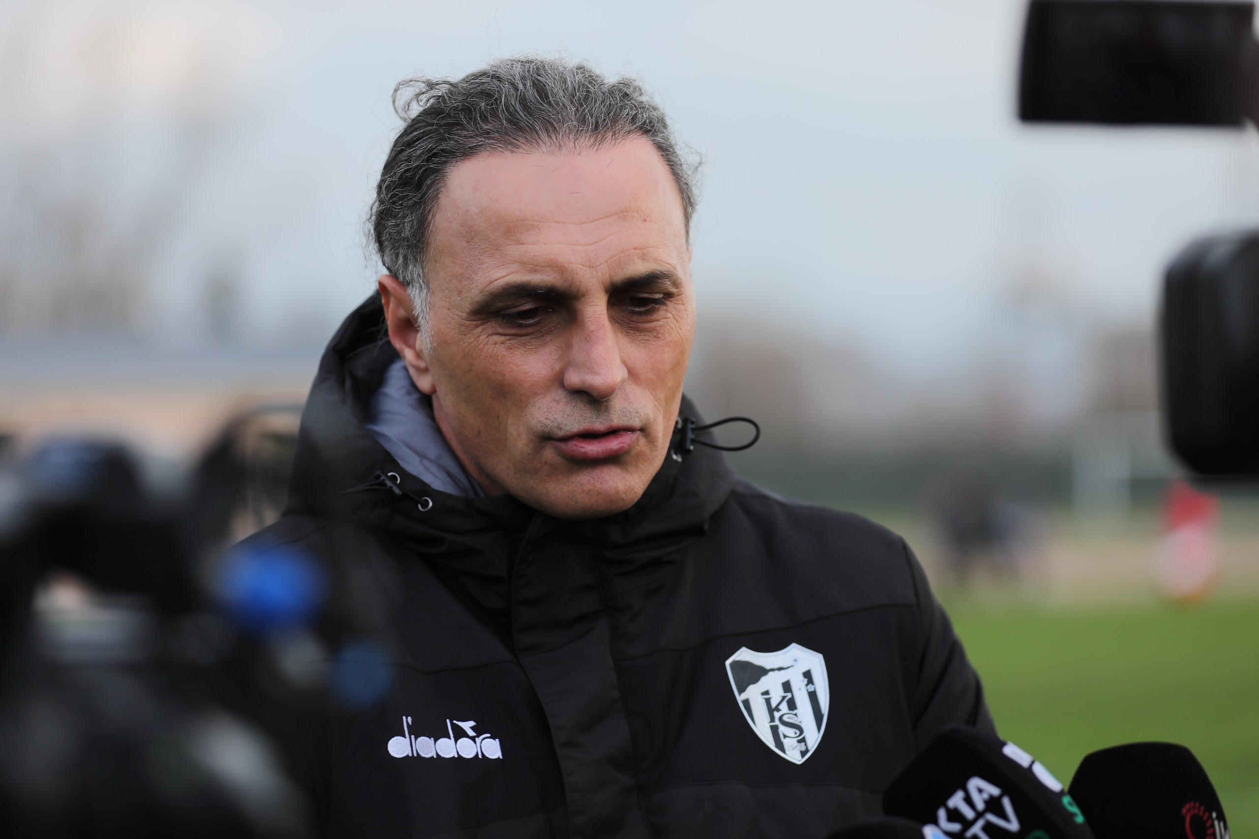 MUSTAFA GÜRSEL: "İYİ OYNAYAN VE SONUCU ALAN BİR TAKIM HALİNE GELMEMİZ LAZIM"