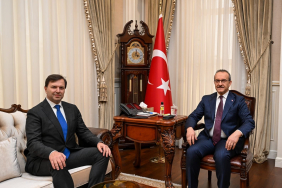 REHİNE KRİZİNİN YAŞANDIĞI FİRMANIN GENEL MÜDÜRÜ, VALİ YAVUZ'U ZİYARET ETTİ