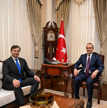 REHİNE KRİZİNİN YAŞANDIĞI FİRMANIN GENEL MÜDÜRÜ, VALİ YAVUZ'U ZİYARET ETTİ