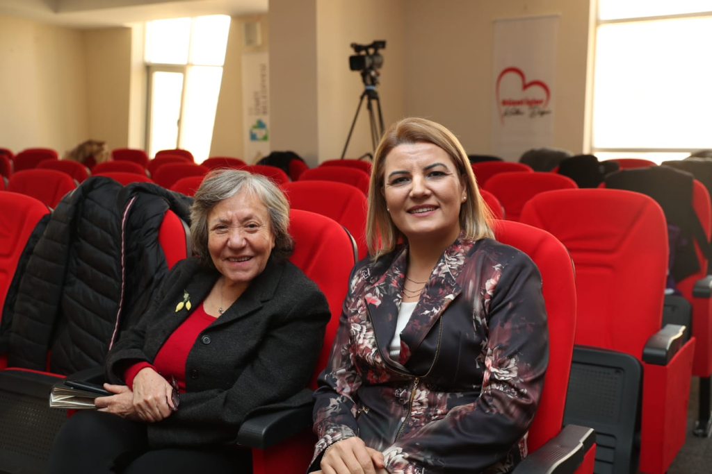 Usta gazeteci Meliha Okur da ‘Leyla Hanım’ filmini izleyecek