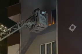 7 KATLI APARTMANDA YANGIN: DAİRE ALEVLERE TESLİM OLDU