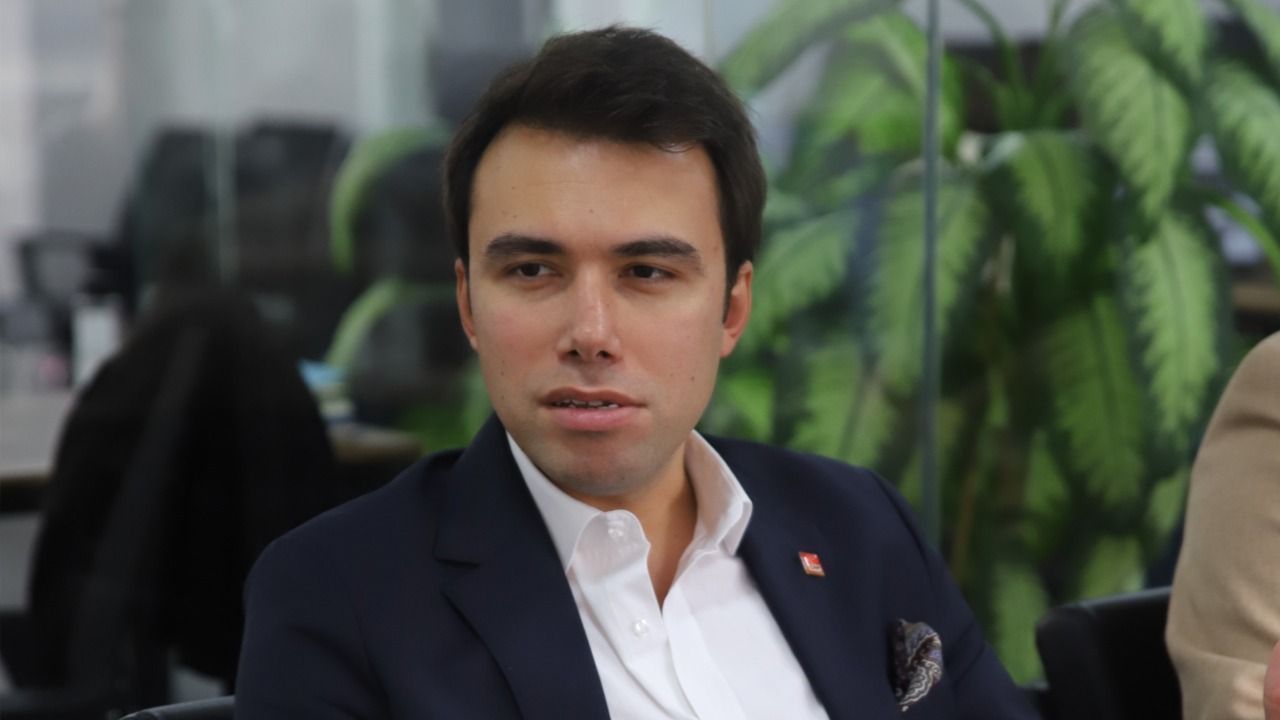 Anıl Acurman' dan dikkat çekici deprem paylaşımı (2)