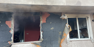DOĞAL GAZ BOMBA GİBİ PATLADI ORTALIK SAVAŞ ALANINA DÖNDÜ : 3 KİŞİ DUMANDAN ETKİLENDİ, 1 KİŞİ YARALANDI