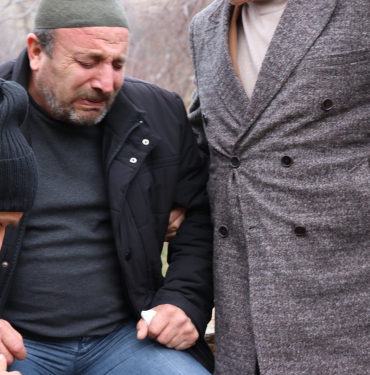 DARICA'DA ÖLDÜRÜLEN GENÇ KADIN MEMLEKETİ ERZURUM'DA TOPRAĞA VERİLDİ