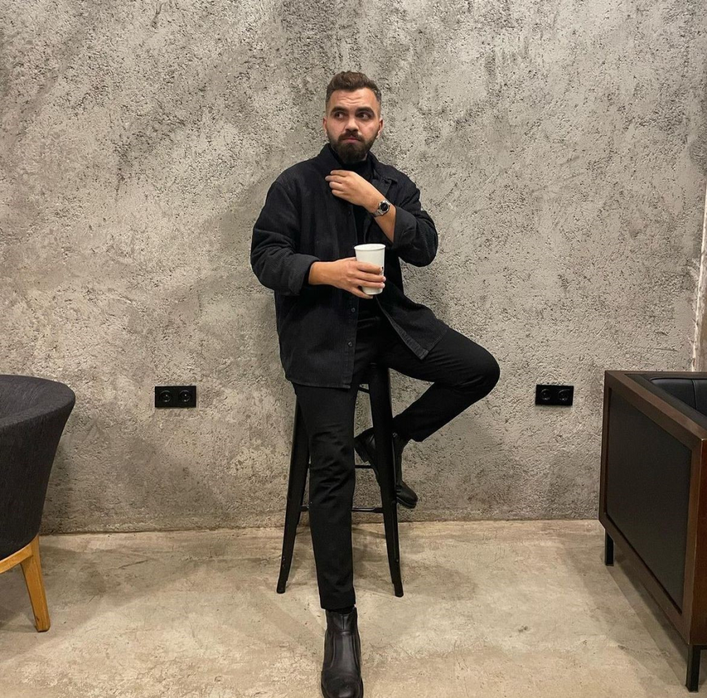 GİŞEYE ÇARPIP MOTORU FIRLAYAN OTOMOBİLİN SÜRÜCÜSÜ HAYATINI KAYBETTİ GİŞEYE ÇARPIP MOTORU FIRLAYAN OTOMOBİLİN SÜRÜCÜSÜ HAYATINI KAYBETTİ