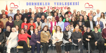 Hürriyet Çılgın projeler değil halka dokunan işler yapıyoruz