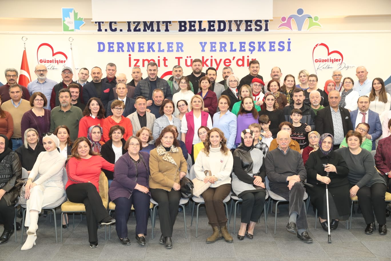 Hürriyet Çılgın projeler değil halka dokunan işler yapıyoruz