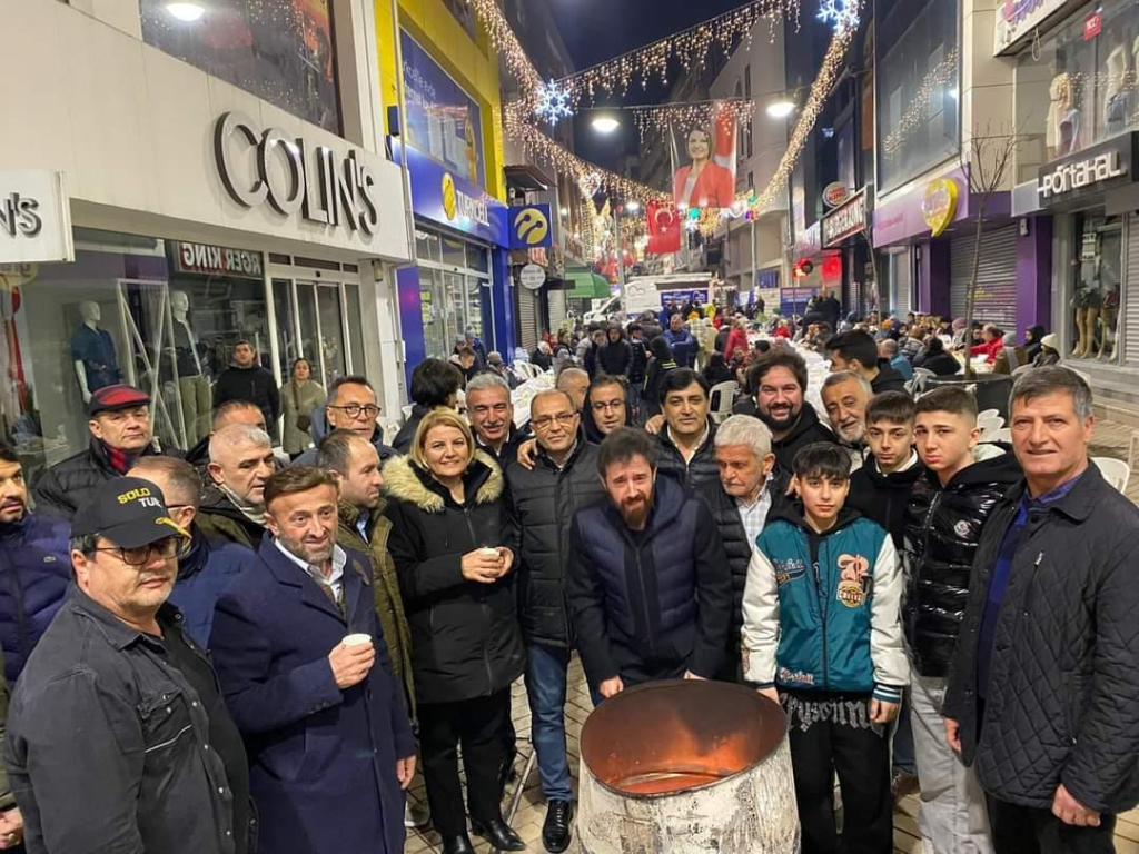 Hürriyet, geleneksel halk sahurunda vatandaşlarla buluştu