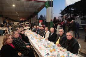 Hürriyet, ilk iftarı İzmitlilerle birlikte yaptı