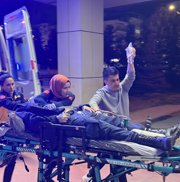 JANDARMA KOMUTANLIĞINDA ASKER SİLAHLA YARALANDI HASTANEYE KALDIRILAN ASKERİN SAĞLIK DURUMU CİDDİYETİNİ KORUYOR