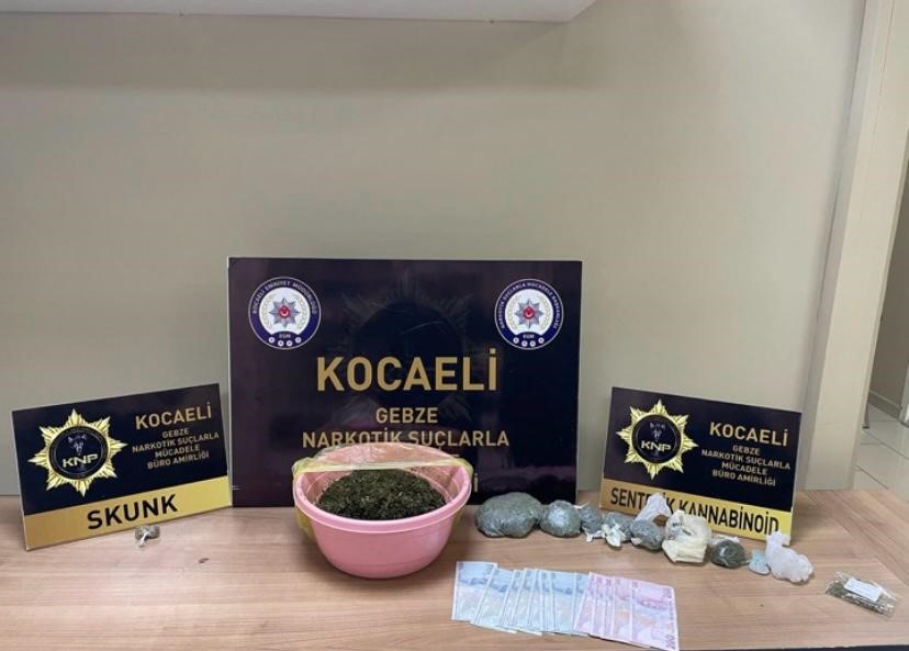 KOCAELİ'DE UYUŞTURUCU OPERASYONU: 4 TUTUKLAMA