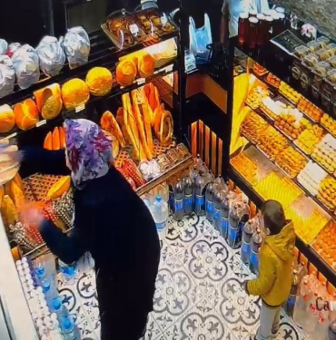 NEFES BORUSUNA ŞEKER KAÇAN ÇOCUK ÖLÜMDEN DÖNDÜ ÇOCUK, HEİMLİCH MANEVRASIYLA KURTULDU