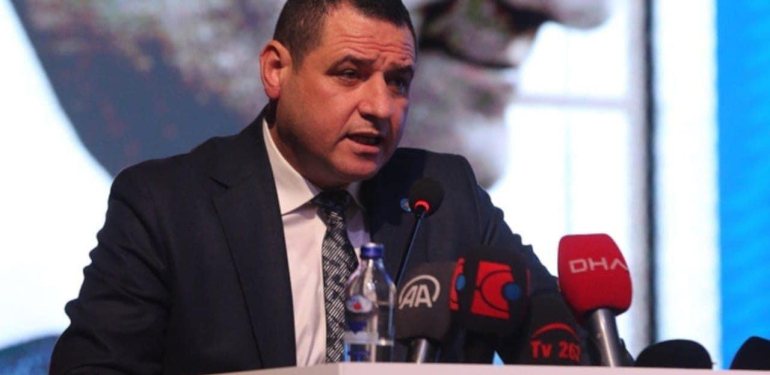 O yumruk nedeniyle Kocaeli’den özür dileyin