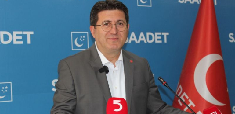 Zafer Mutlu Far tutulmuş tavşan gibi kaldılar