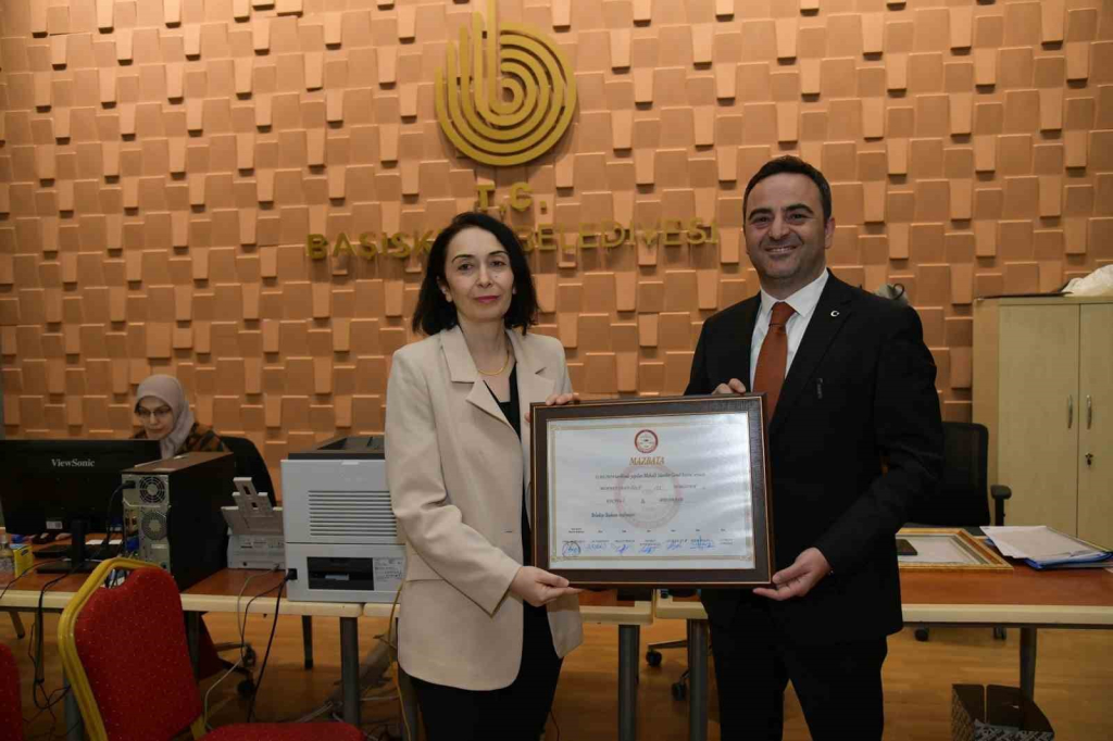 20240406aw178000 0.jpg