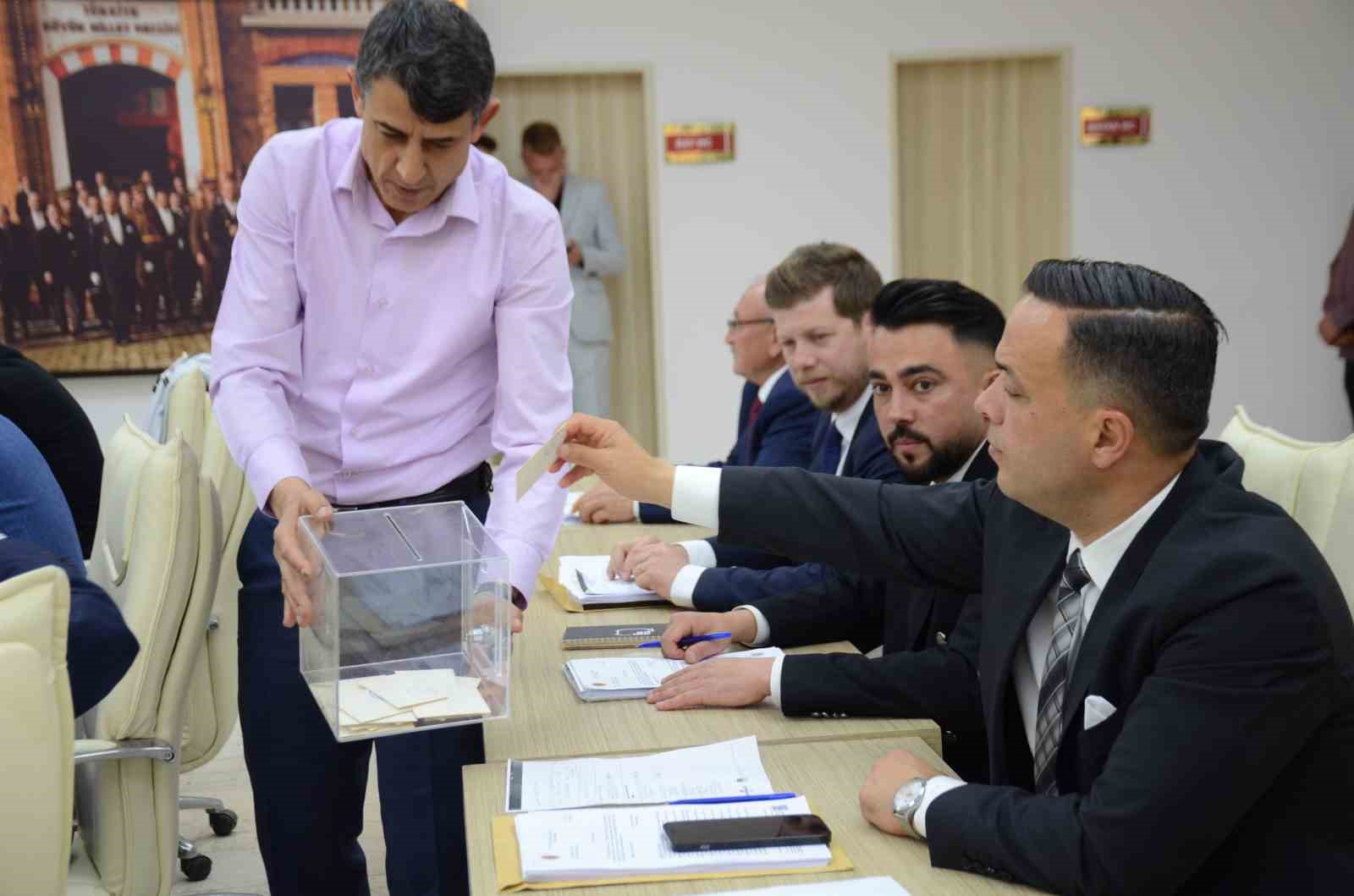 20240408aw179619 0.jpg