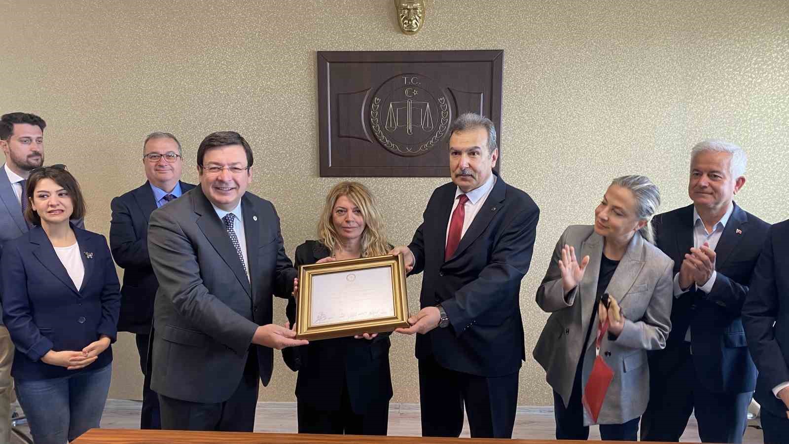 20240409aw179883 0.jpg