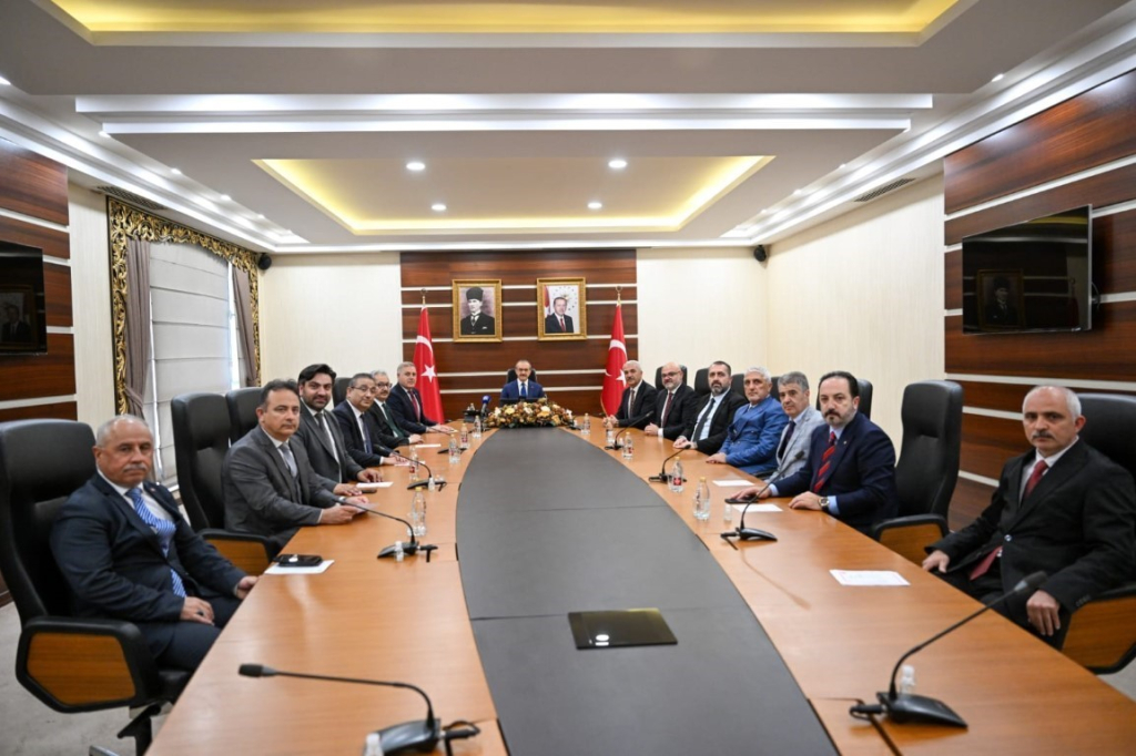 20240430aw194085 0.jpg