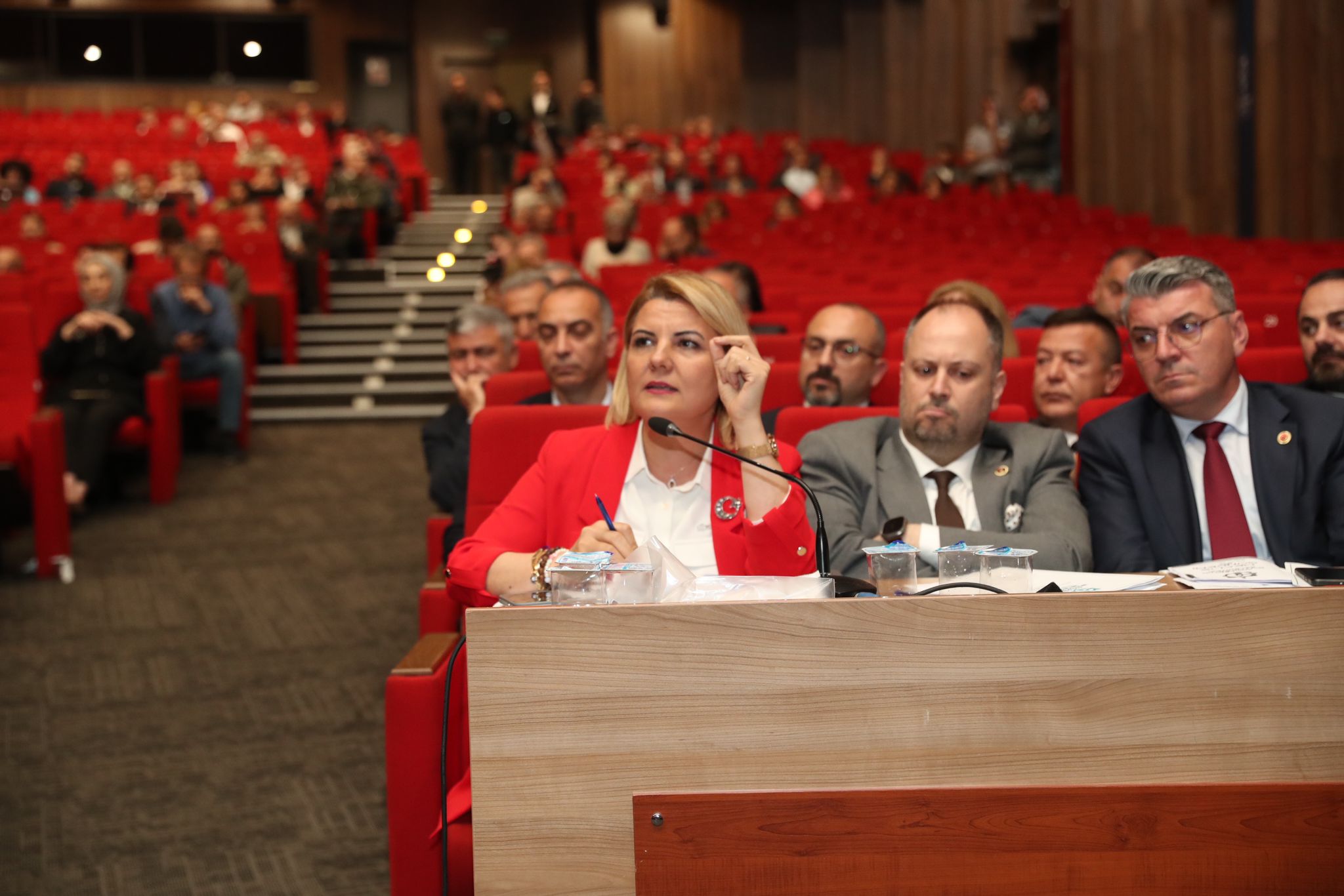 Hürriyet’ten CHP grubu adına Büyükşehir için canlı yayın teklifi