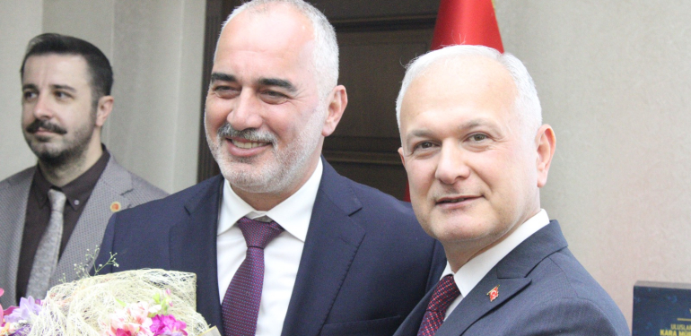 Karamürsel'de devir teslim tamam “Adam bizi yendi”