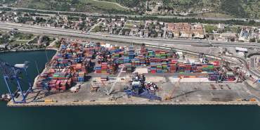 MİLYONLUK LİMAN KAZASINDA 1 AYDIR ENKAZ KALDIRMA ÇALIŞMASI SÜRÜYOR