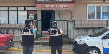 18 YAŞINDAKİ YATALAK KIZ EVDE ÖLÜ BULUNDU