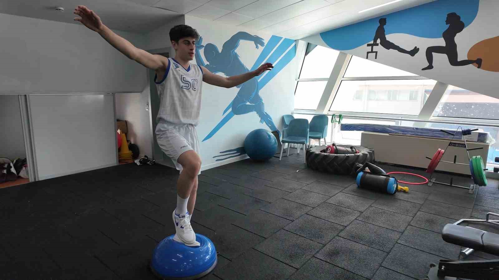 20240529aw215270 0.jpg