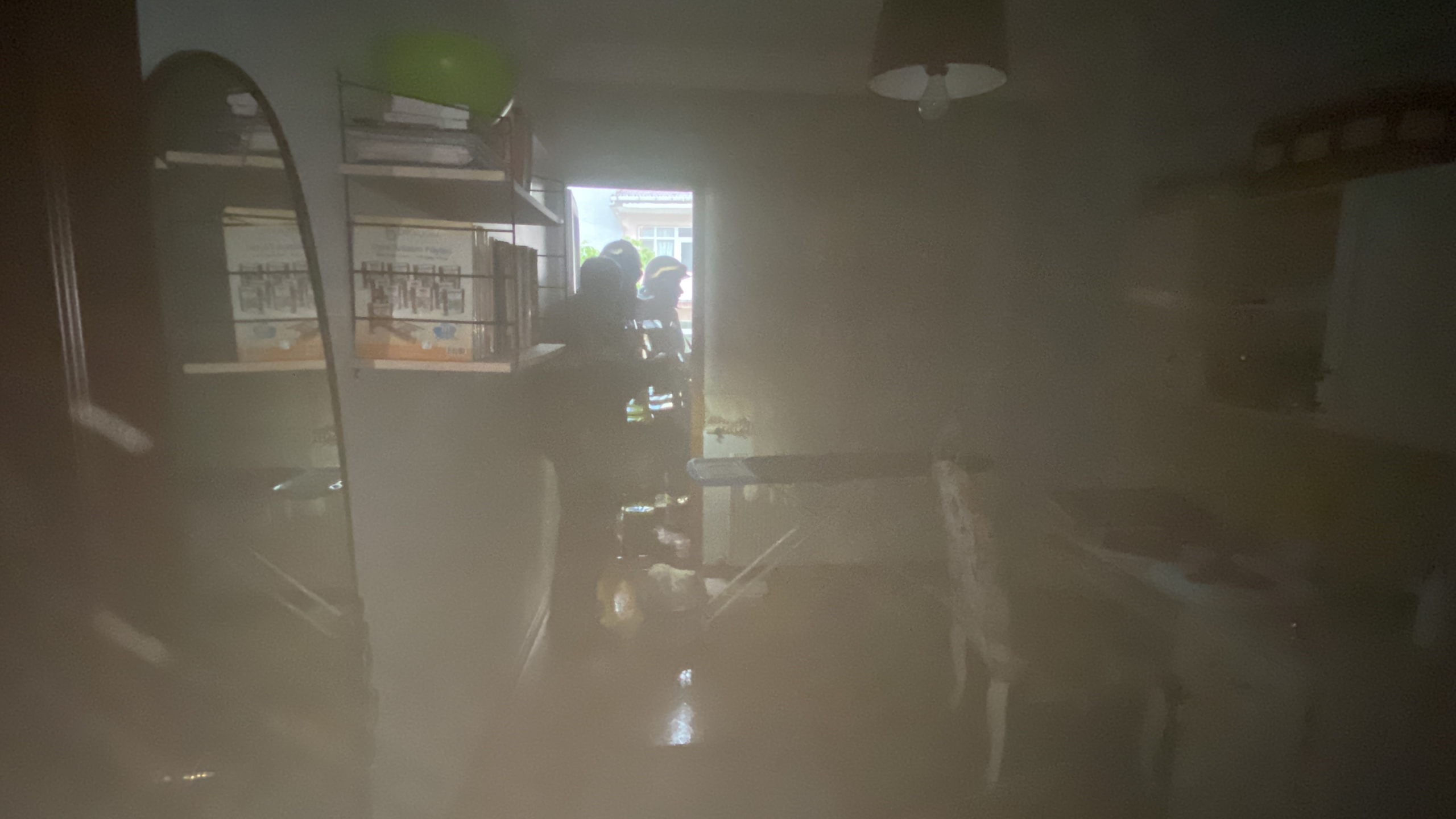 EVE YILDIRIM DÜŞTÜ