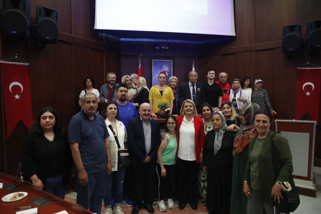 Halk Hürriyet'ten iş istiyor