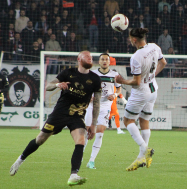 TRENDYOL 1. LİG: ÇORUM FK: 2 KOCAELİSPOR: 1