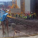 İŞÇİ BAYRAMI'NDA ÇALIŞIRKEN DEMİRLERİN ALTINDA KALDILAR: 3 YARALI