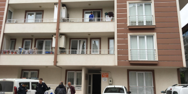 KENDİSİNDEN HABER ALINMAYAN KADIN EVDE ÖLÜ BULUNDU