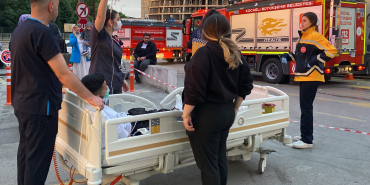 KOCAELİ'DE HASTANEDE YANGIN: 5 HASTA TAHLİYE EDİLDİ ÖZEL HASTANENİN UPS ODASINDA YANGIN ÇIKTI