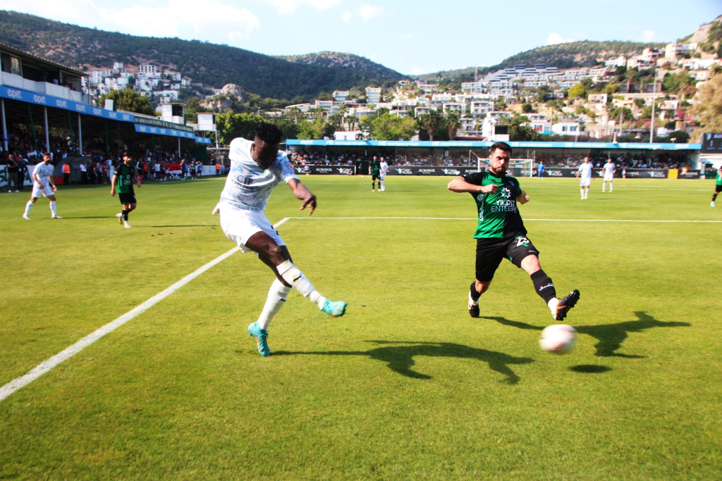 TRENDYOL 1. LİG: BODRUM FK: 3 KOCAELİSPOR: 0