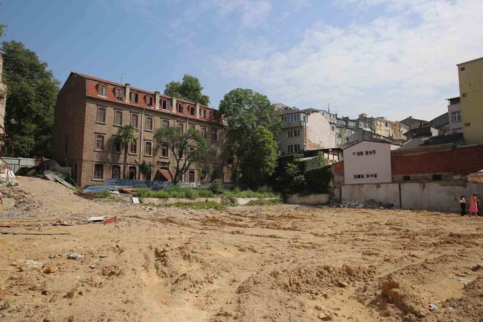 20240606aw221214 0.jpg