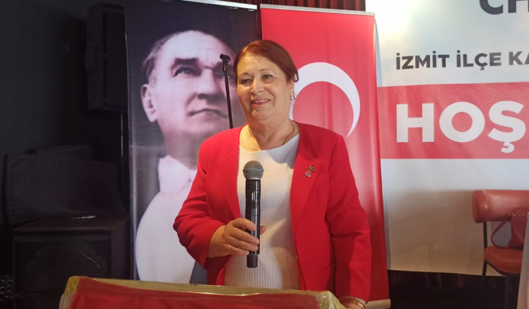 CHP İzmit' te Mediha Satıcı yeniden başkan