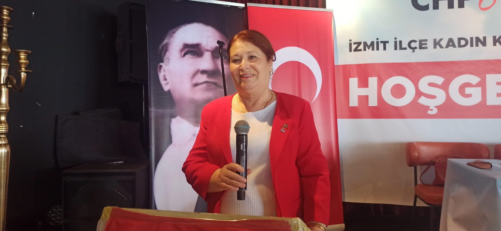 CHP İzmit' te Mediha Satıcı yeniden başkan