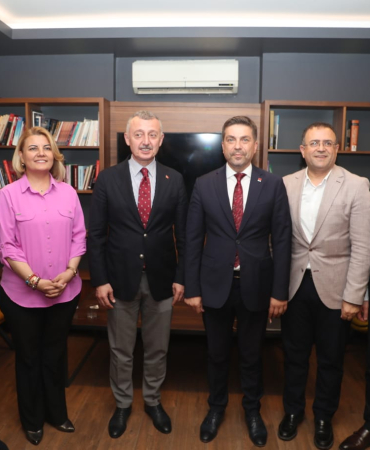 CHP ile Büyükakın görüştü! Büyükakın İnsan olduğumuzu unutmadan...