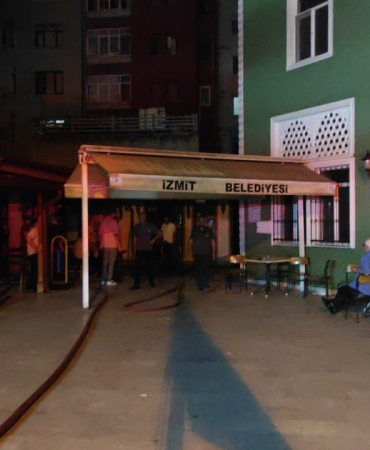 CAMİDE KORKUTAN YANGIN